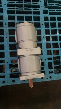 704-56-11101-for-KOMATSU-HYDRAULIC-GEAR-PUMP